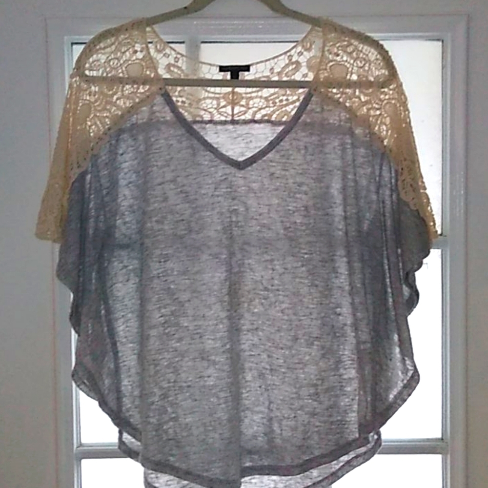 MM MM MM Lace and cotton top
